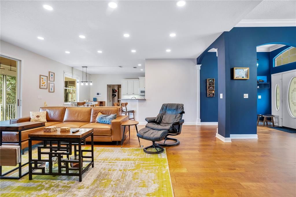 待售: $915,000 (6 贝兹, 4 浴室, 3852 平方英尺)