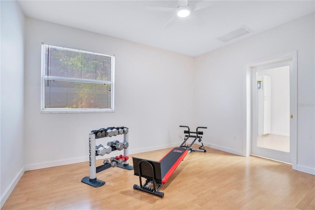 待售: $915,000 (6 贝兹, 4 浴室, 3852 平方英尺)