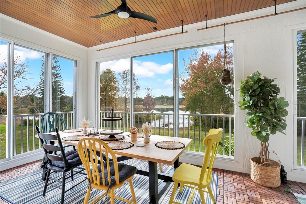 En Venta: $915,000 (6 camas, 4 baños, 3852 Pies cuadrados)