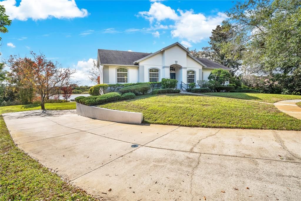 待售: $915,000 (6 贝兹, 4 浴室, 3852 平方英尺)