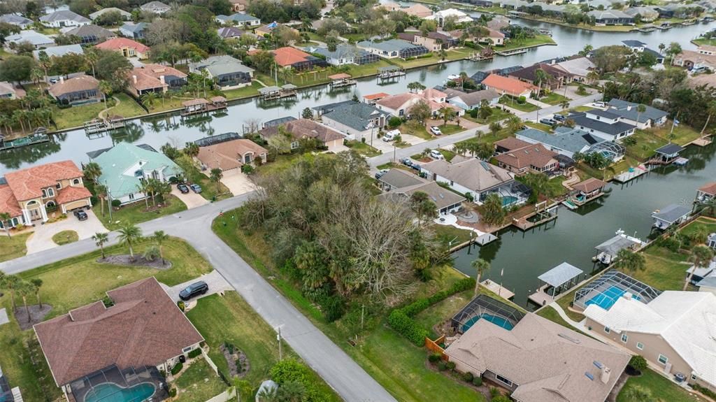 待售: $175,000 (0.36 acres)