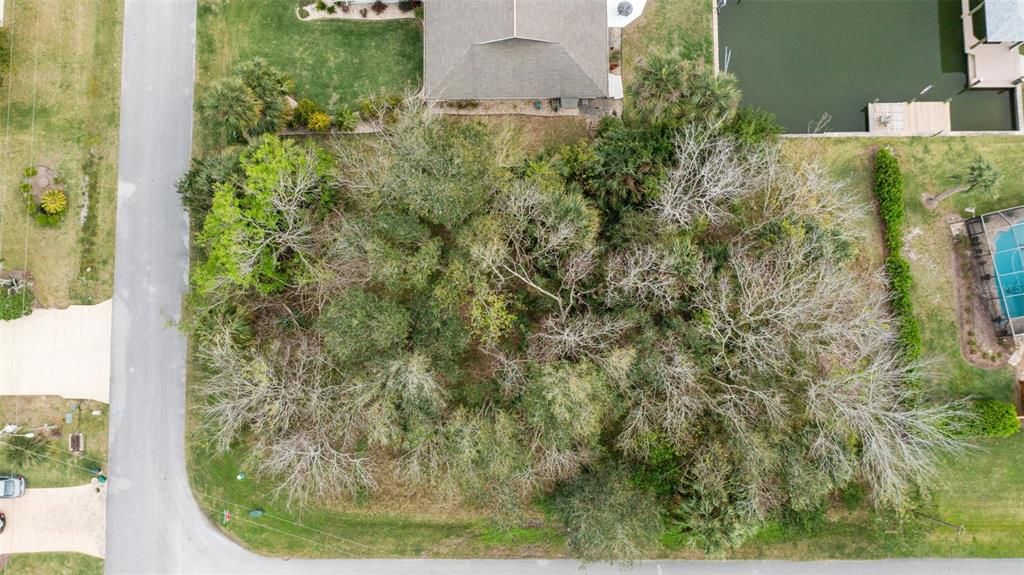 待售: $175,000 (0.36 acres)