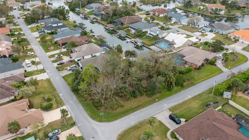 待售: $175,000 (0.36 acres)