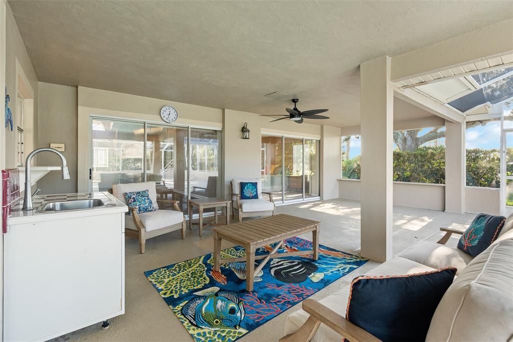 For Sale: $629,000 (4 beds, 2 baths, 2843 Square Feet)