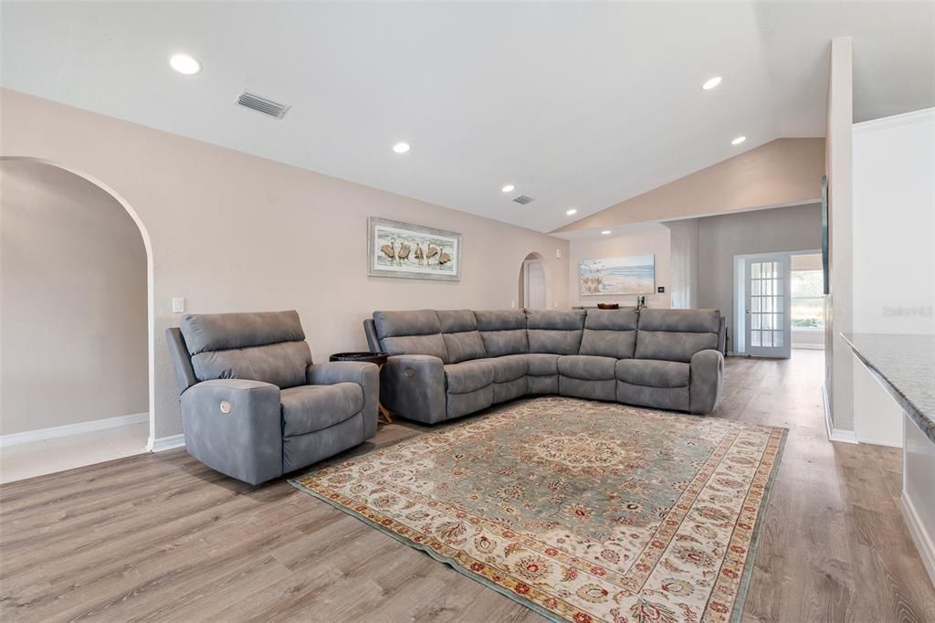 For Sale: $629,000 (4 beds, 2 baths, 2843 Square Feet)