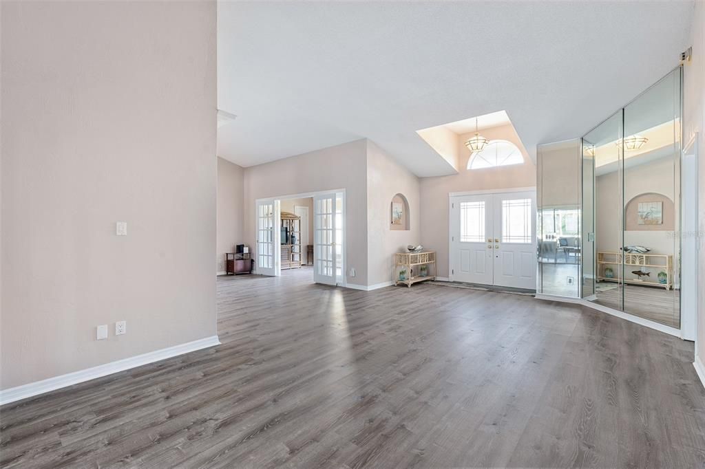 For Sale: $629,000 (4 beds, 2 baths, 2843 Square Feet)