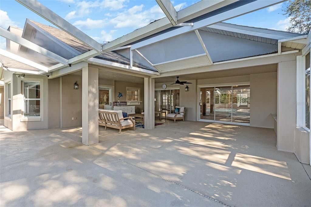 For Sale: $629,000 (4 beds, 2 baths, 2843 Square Feet)