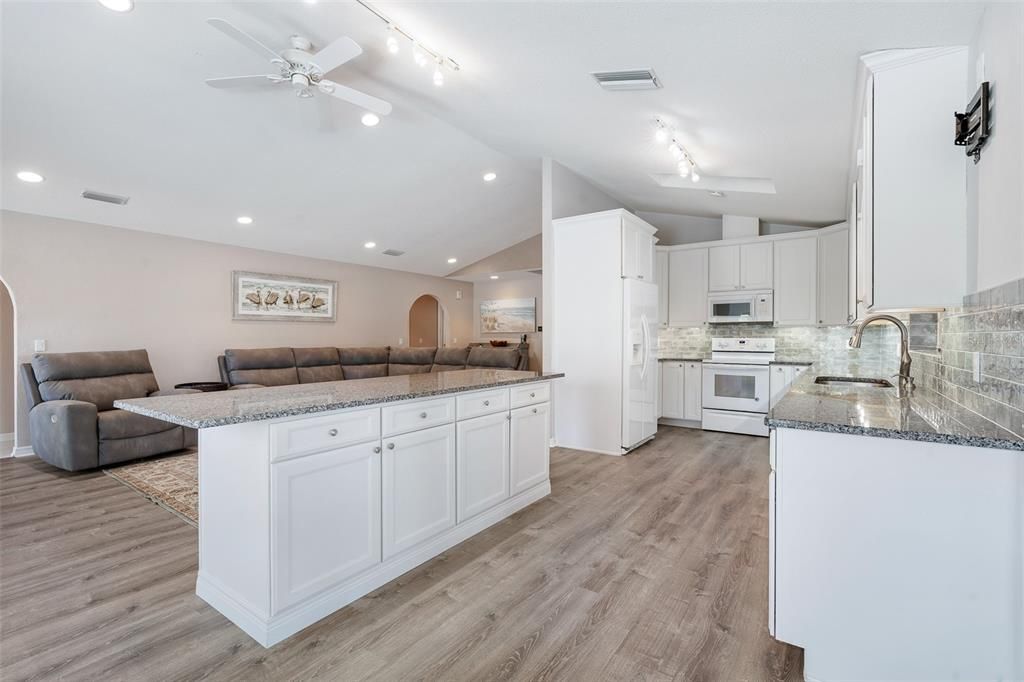 For Sale: $629,000 (4 beds, 2 baths, 2843 Square Feet)