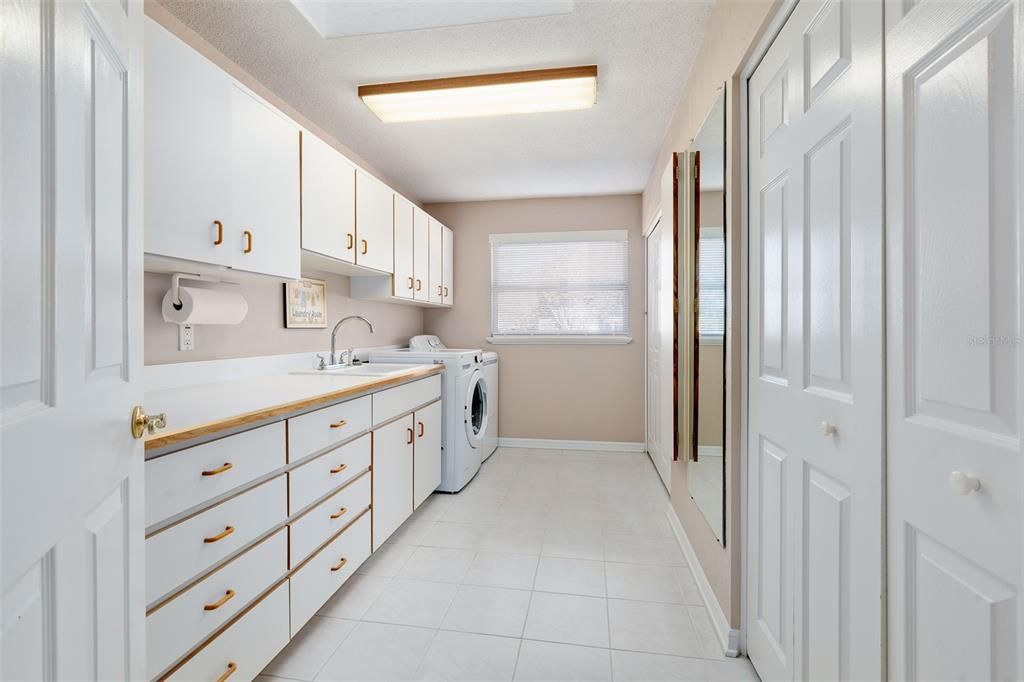 For Sale: $629,000 (4 beds, 2 baths, 2843 Square Feet)