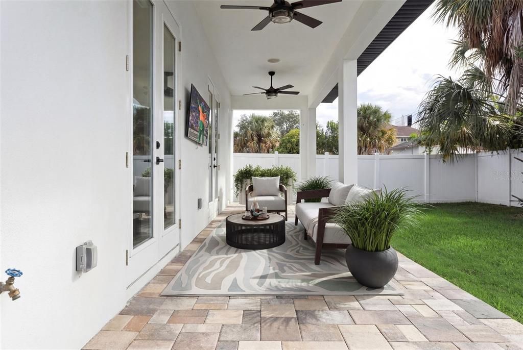 待售: $1,099,000 (5 贝兹, 3 浴室, 2855 平方英尺)