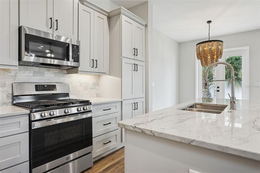 待售: $1,099,000 (5 贝兹, 3 浴室, 2855 平方英尺)