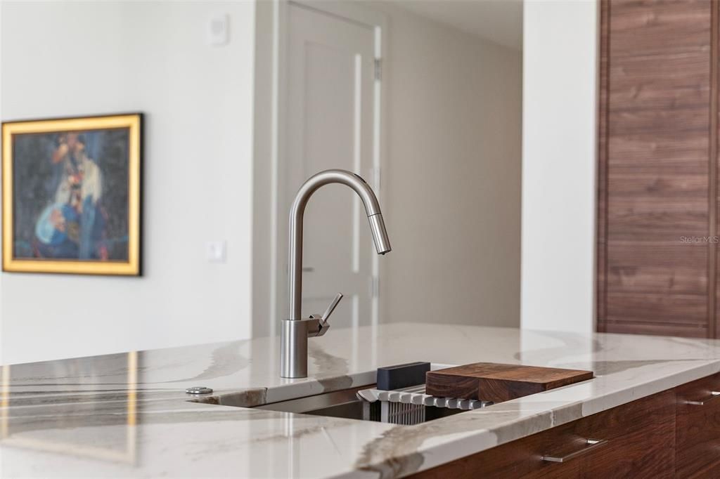 For Rent: $16,500 (3 beds, 4 baths, 2712 Square Feet)