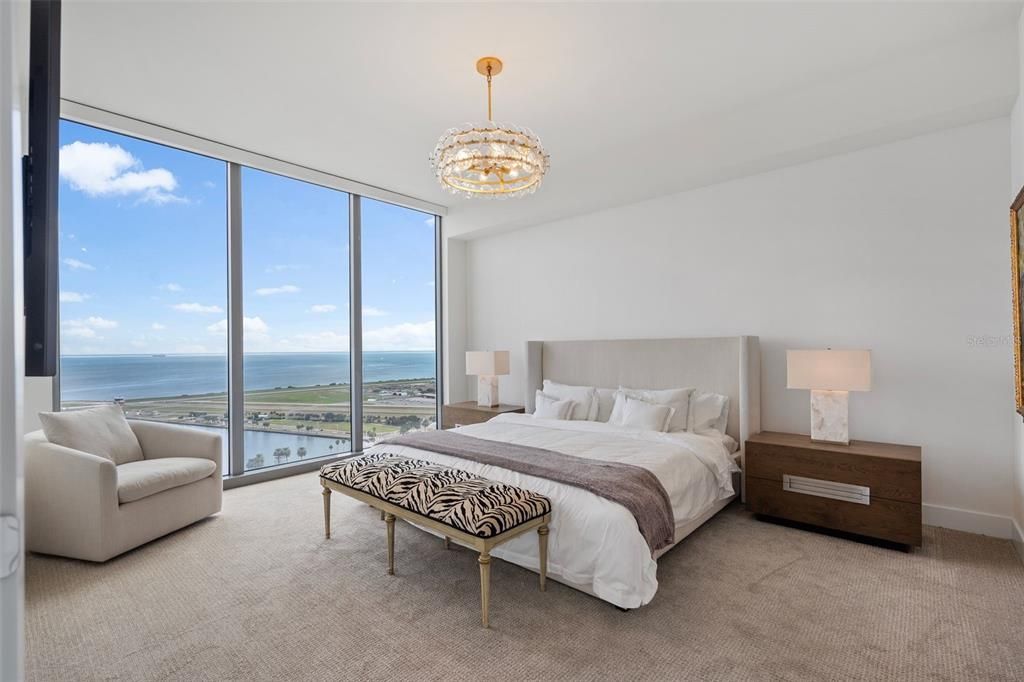 For Rent: $16,500 (3 beds, 4 baths, 2712 Square Feet)