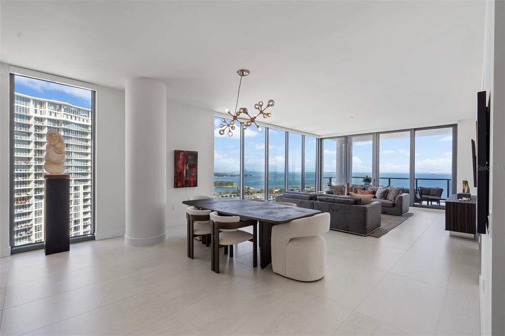 For Rent: $16,500 (3 beds, 4 baths, 2712 Square Feet)