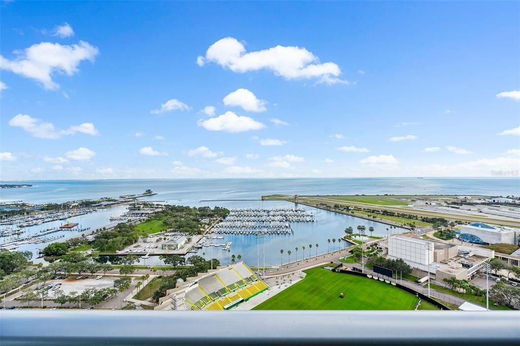 For Rent: $16,500 (3 beds, 4 baths, 2712 Square Feet)