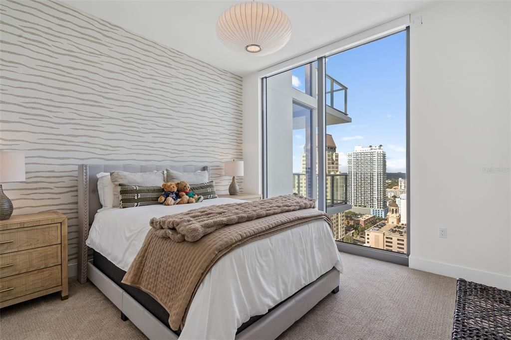 For Rent: $16,500 (3 beds, 4 baths, 2712 Square Feet)