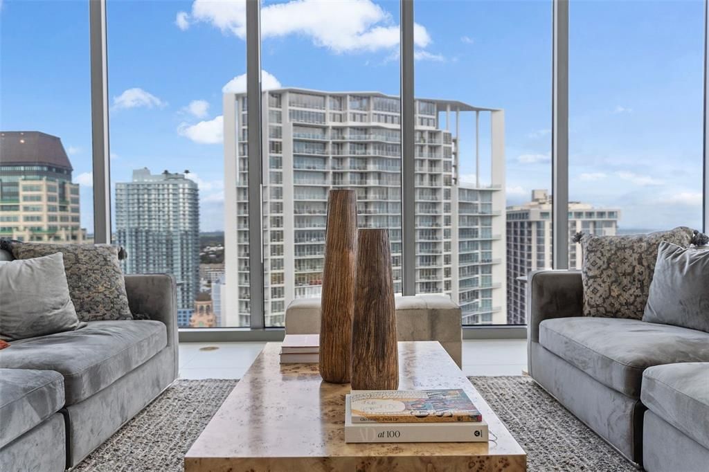 For Rent: $16,500 (3 beds, 4 baths, 2712 Square Feet)