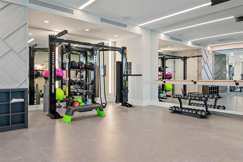 For Rent: $16,500 (3 beds, 4 baths, 2712 Square Feet)