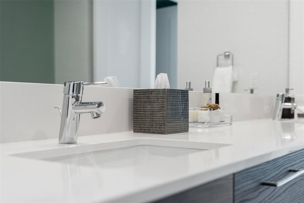 For Rent: $16,500 (3 beds, 4 baths, 2712 Square Feet)