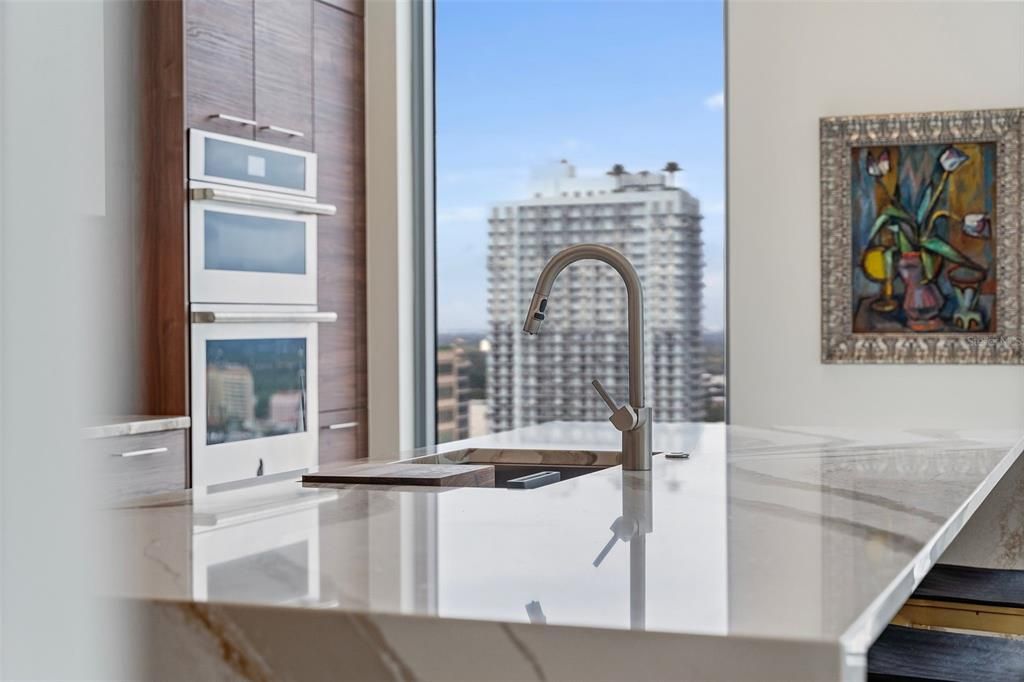 For Rent: $16,500 (3 beds, 4 baths, 2712 Square Feet)