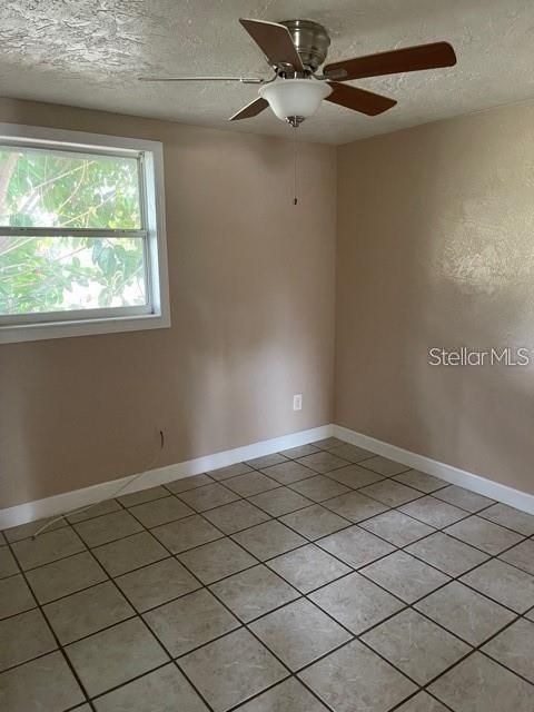 For Rent: $1,395 (2 beds, 1 baths, 800 Square Feet)