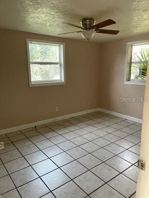 For Rent: $1,395 (2 beds, 1 baths, 800 Square Feet)