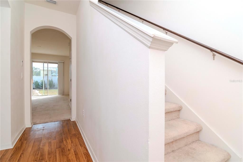 For Rent: $1,800 (2 beds, 2 baths, 1120 Square Feet)