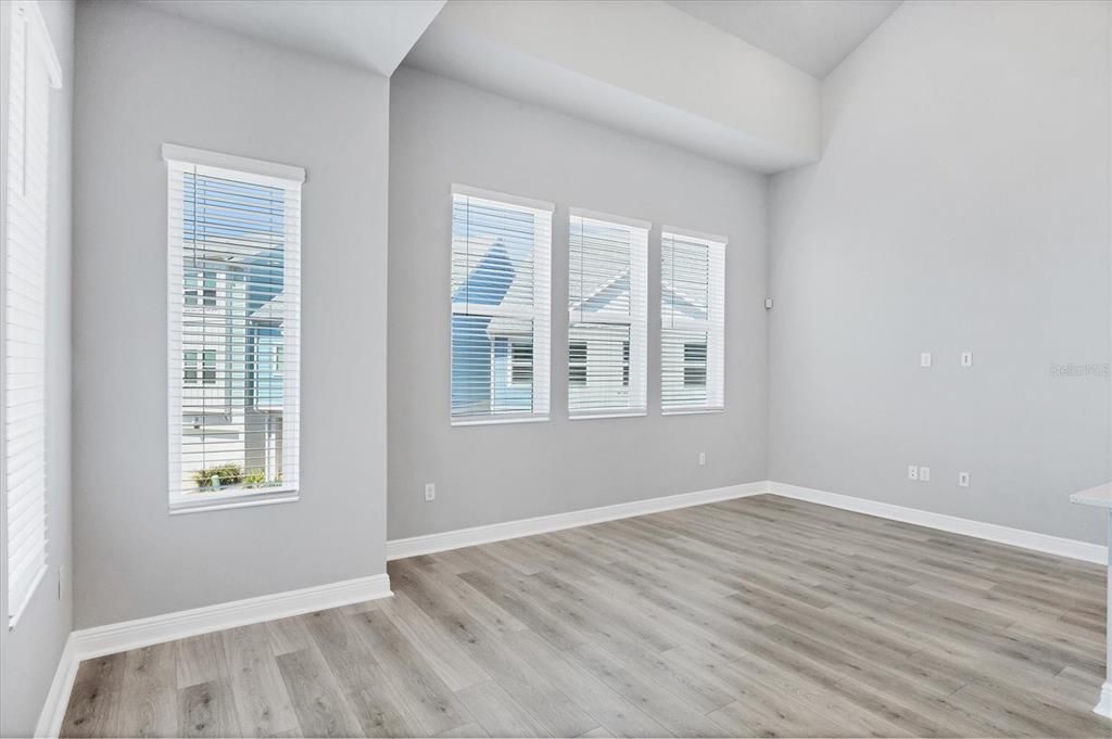 For Sale: $749,000 (3 beds, 3 baths, 1804 Square Feet)