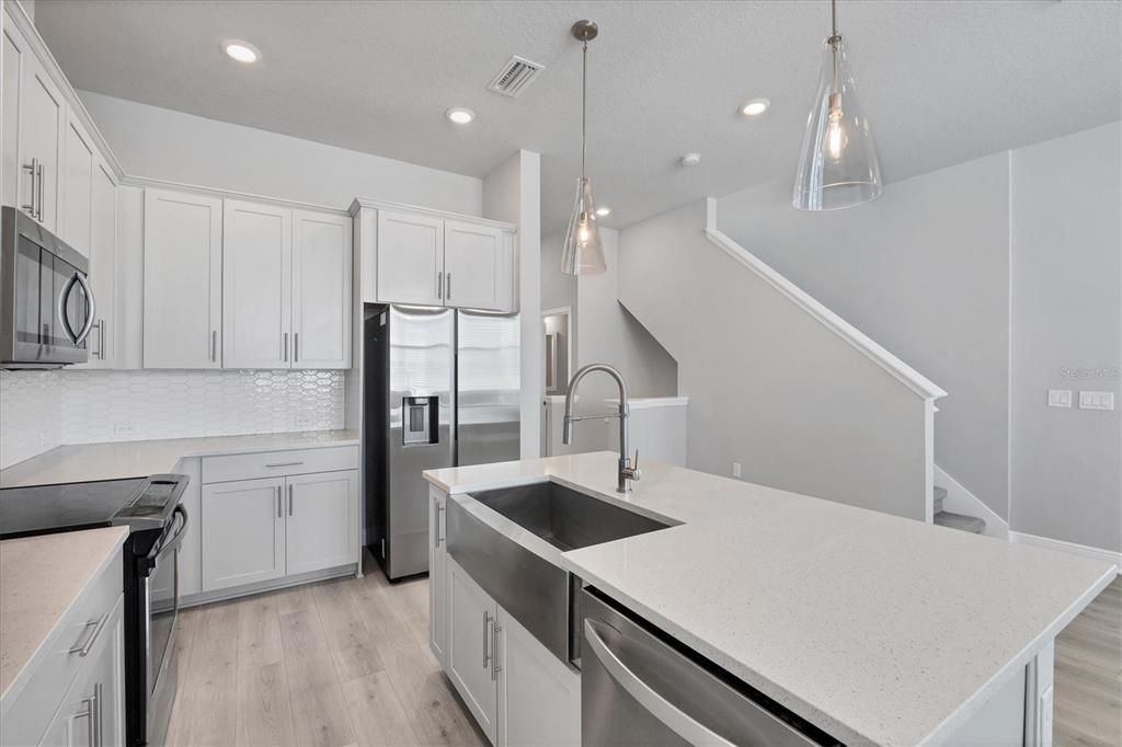 For Sale: $749,000 (3 beds, 3 baths, 1804 Square Feet)