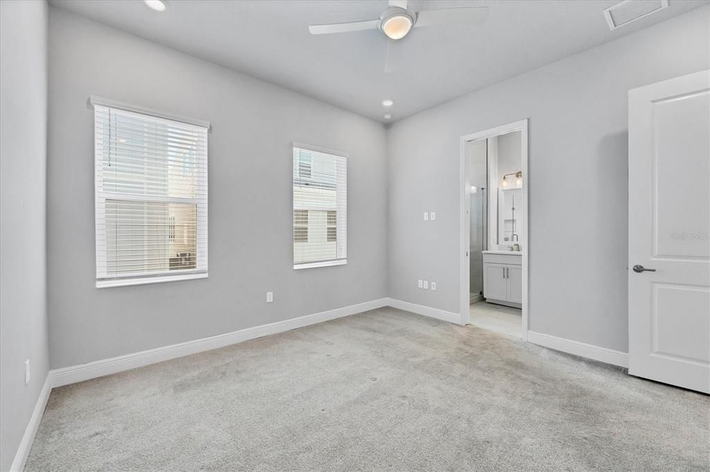 For Sale: $749,000 (3 beds, 3 baths, 1804 Square Feet)