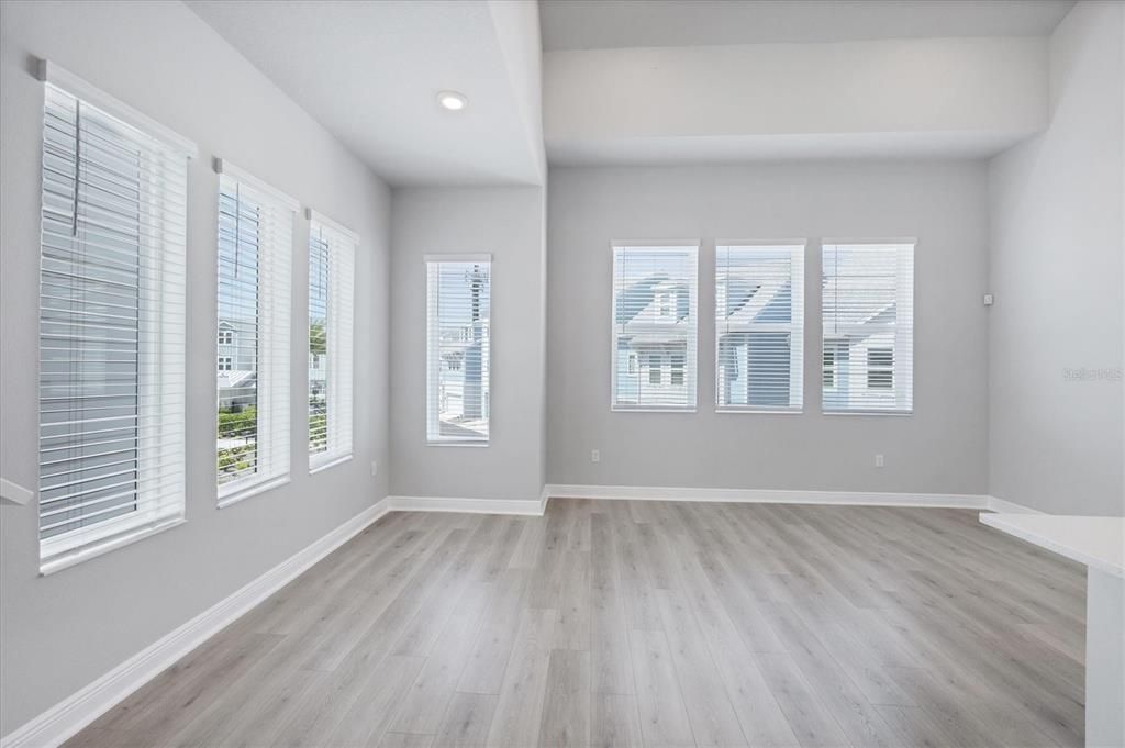 For Sale: $749,000 (3 beds, 3 baths, 1804 Square Feet)