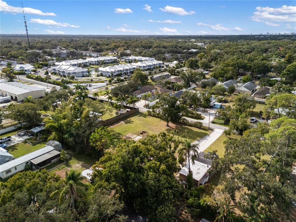 待售: $399,000 (0.51 acres)