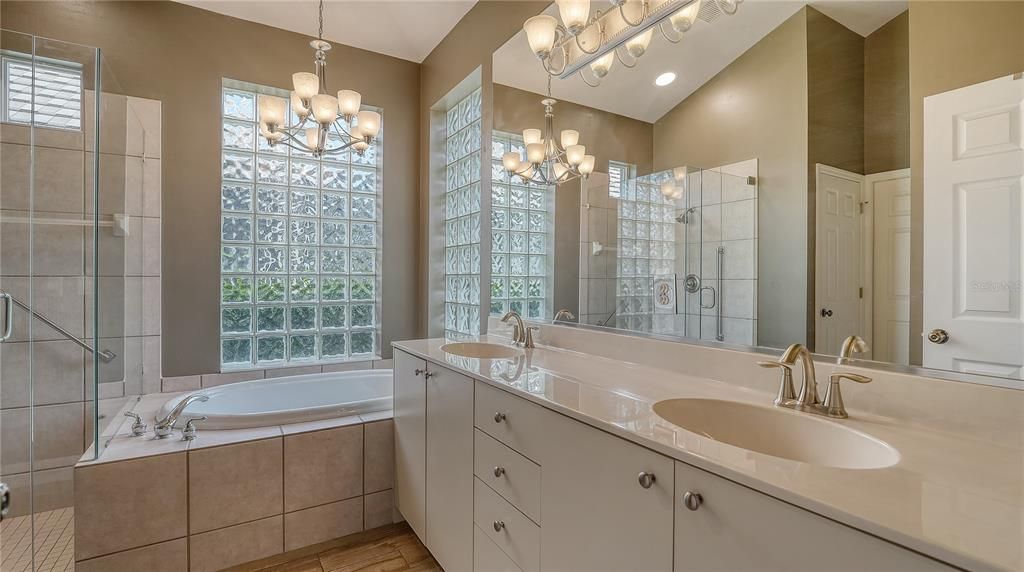 En Venta: $579,000 (2 camas, 2 baños, 1828 Pies cuadrados)