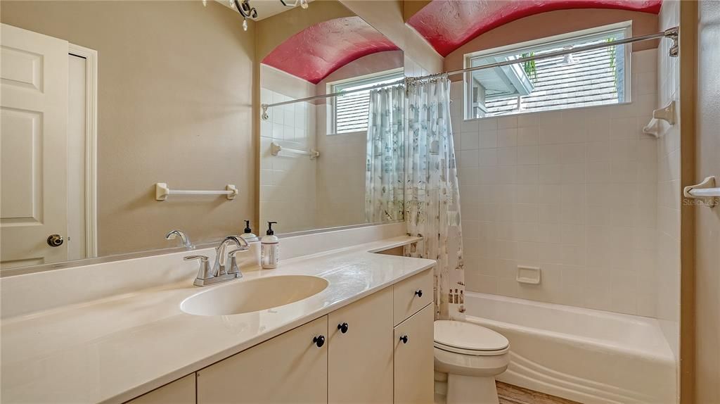 En Venta: $579,000 (2 camas, 2 baños, 1828 Pies cuadrados)