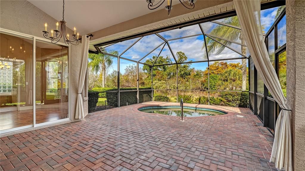 En Venta: $579,000 (2 camas, 2 baños, 1828 Pies cuadrados)