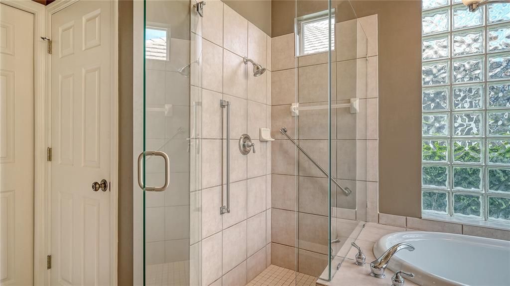 En Venta: $579,000 (2 camas, 2 baños, 1828 Pies cuadrados)