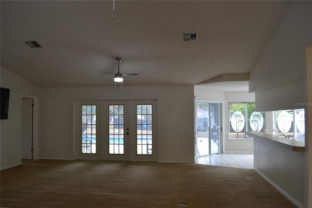 待售: $365,000 (2 贝兹, 2 浴室, 1572 平方英尺)