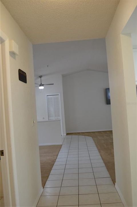 待售: $365,000 (2 贝兹, 2 浴室, 1572 平方英尺)