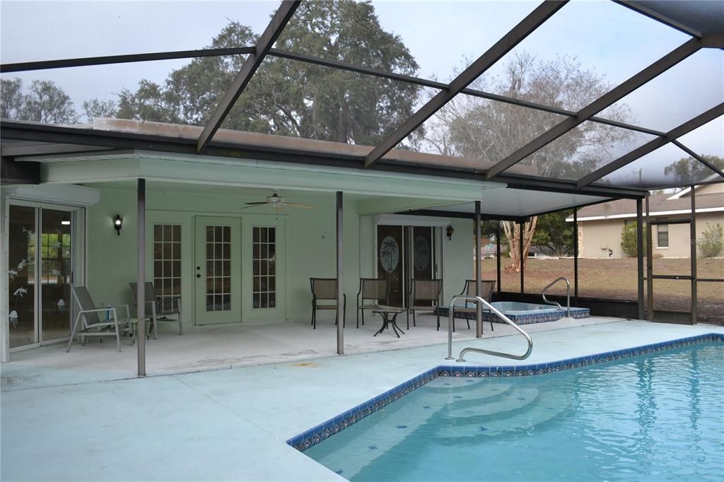 待售: $365,000 (2 贝兹, 2 浴室, 1572 平方英尺)