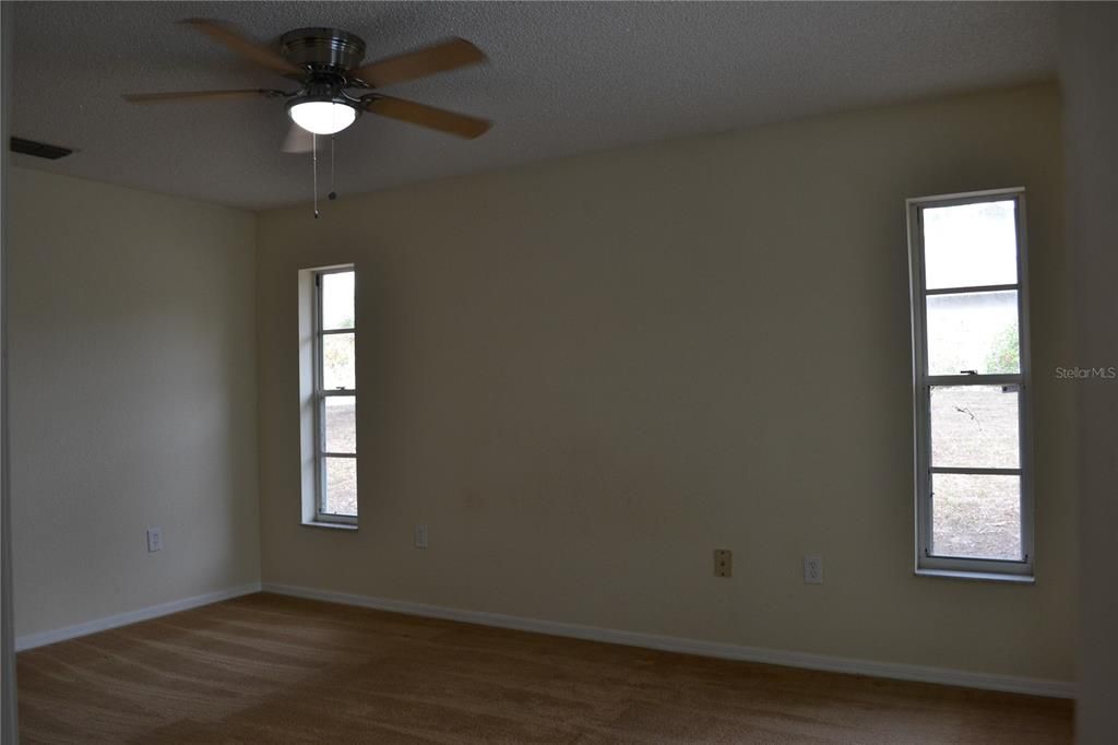 待售: $365,000 (2 贝兹, 2 浴室, 1572 平方英尺)