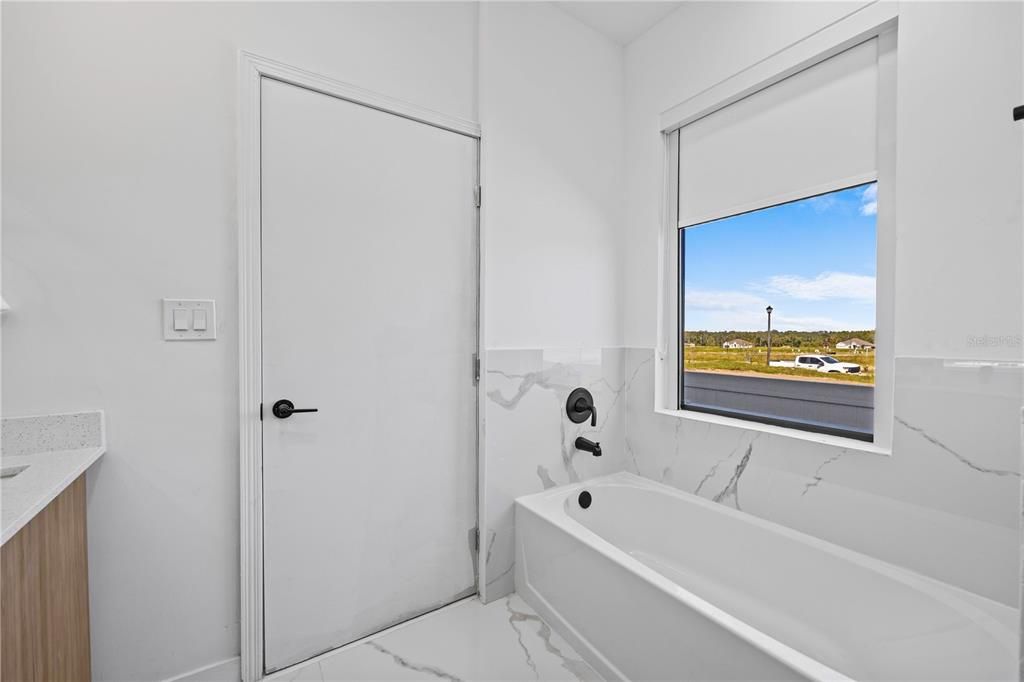 For Sale: $354,900 (3 beds, 2 baths, 1766 Square Feet)