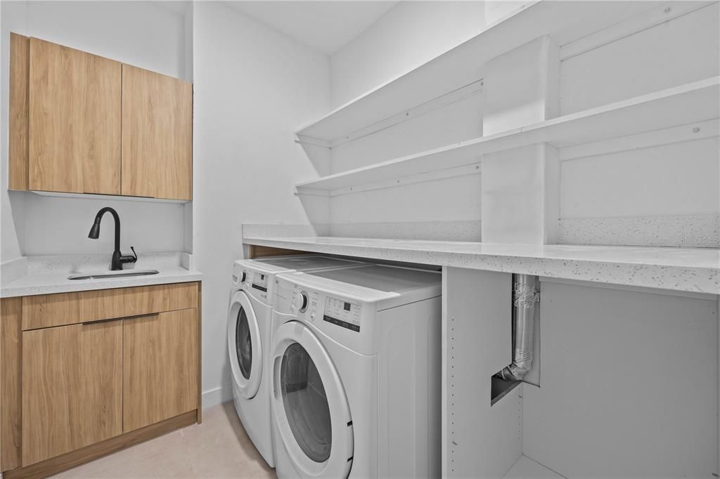 For Sale: $354,900 (3 beds, 2 baths, 1766 Square Feet)