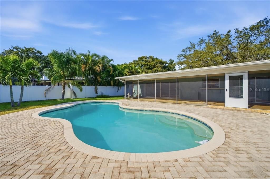 На продажу: $575,000 (3 спален, 3 ванн, 2098 Квадратных фут)