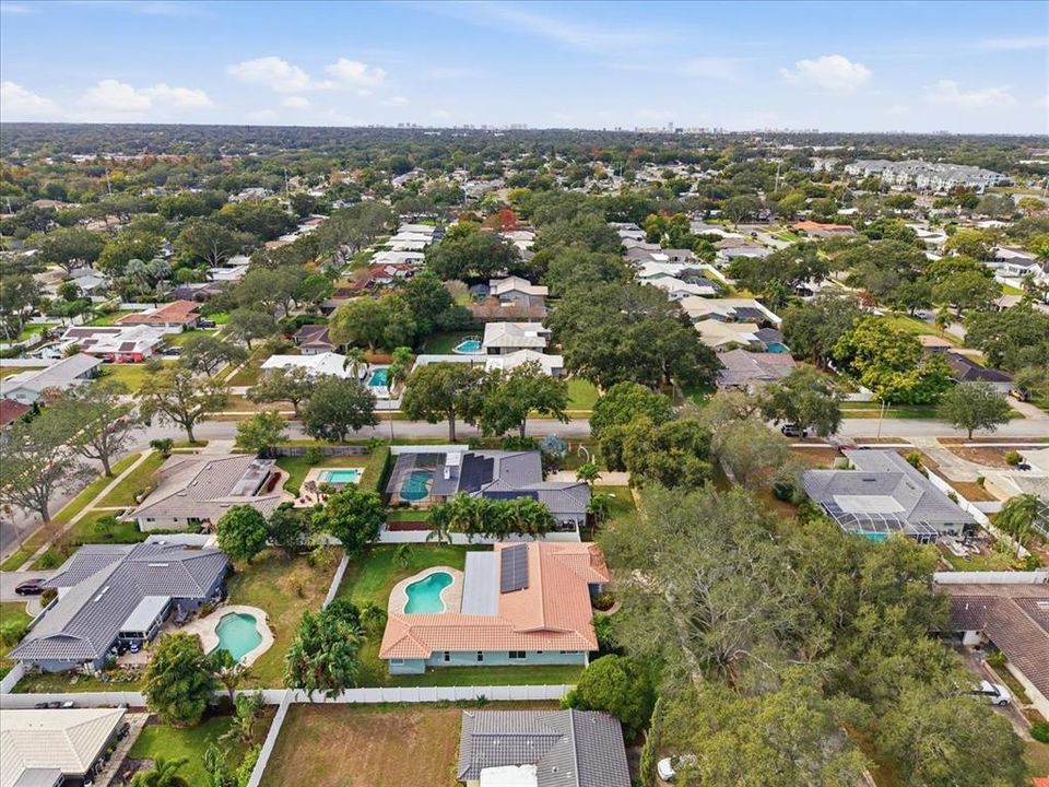 Activo con contrato: $575,000 (3 camas, 3 baños, 2098 Pies cuadrados)