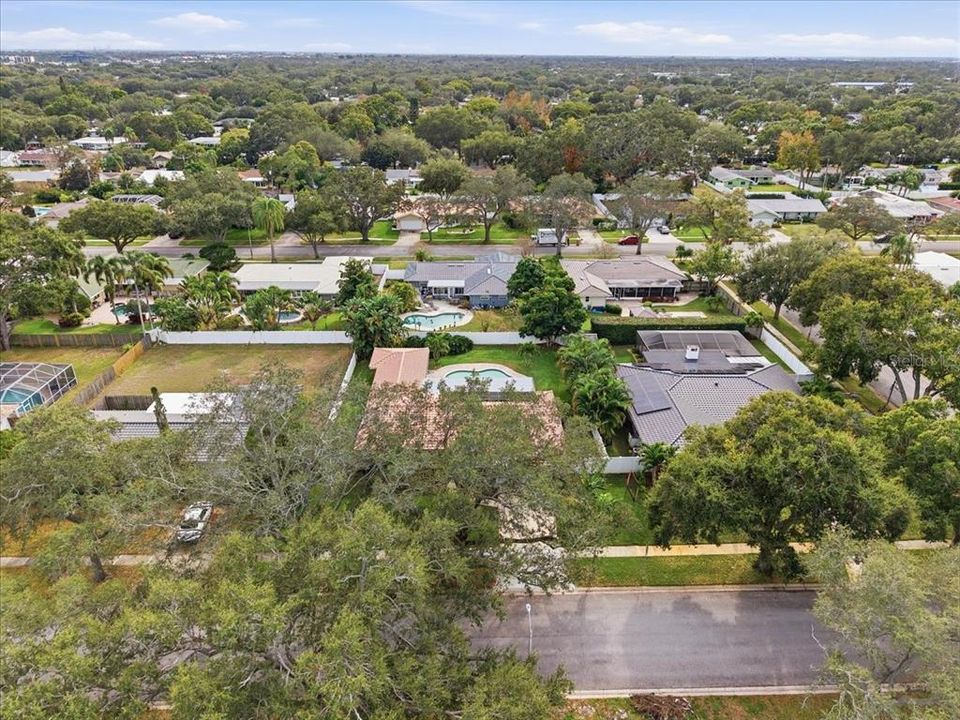 Activo con contrato: $575,000 (3 camas, 3 baños, 2098 Pies cuadrados)