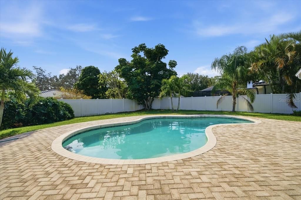 На продажу: $575,000 (3 спален, 3 ванн, 2098 Квадратных фут)