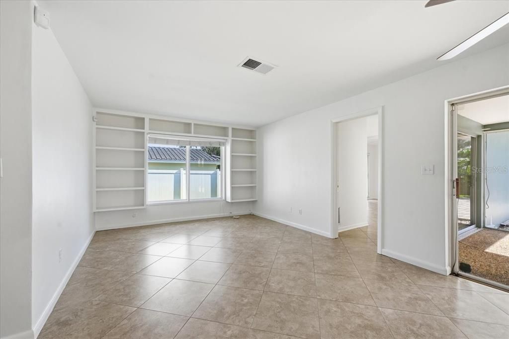 На продажу: $575,000 (3 спален, 3 ванн, 2098 Квадратных фут)