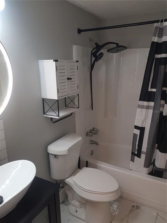 For Rent: $2,195 (3 beds, 2 baths, 990 Square Feet)