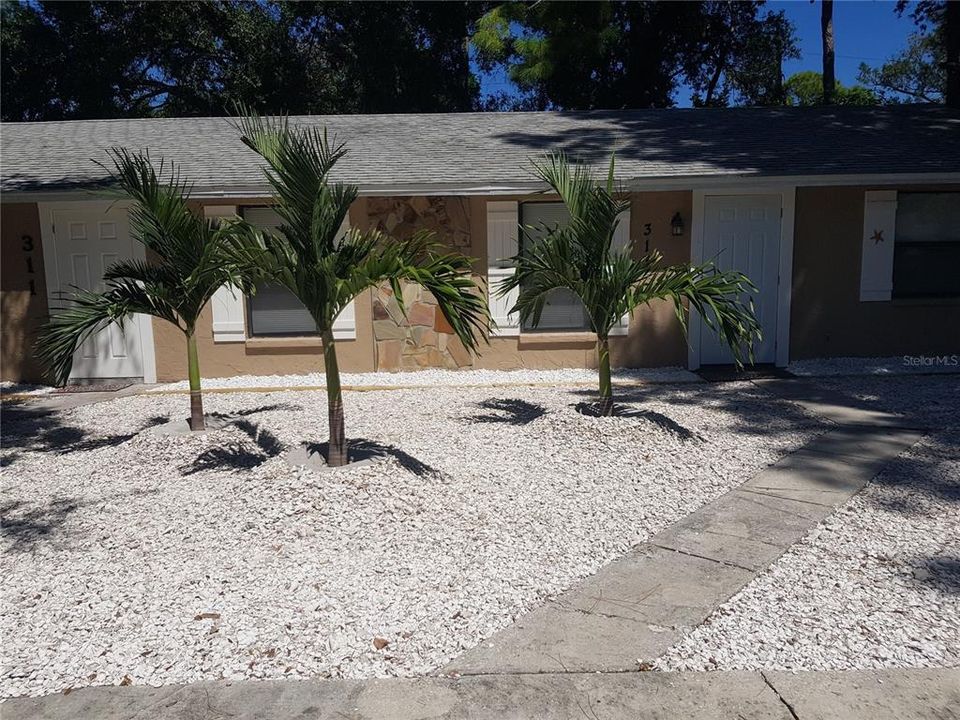 For Rent: $2,195 (3 beds, 2 baths, 990 Square Feet)