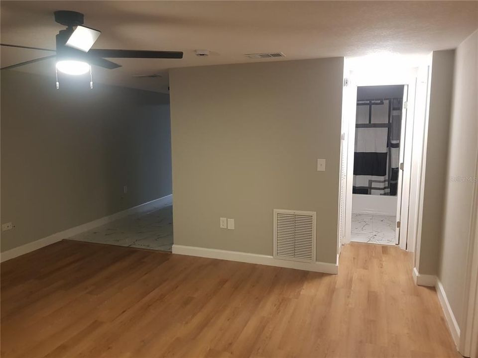 For Rent: $2,195 (3 beds, 2 baths, 990 Square Feet)